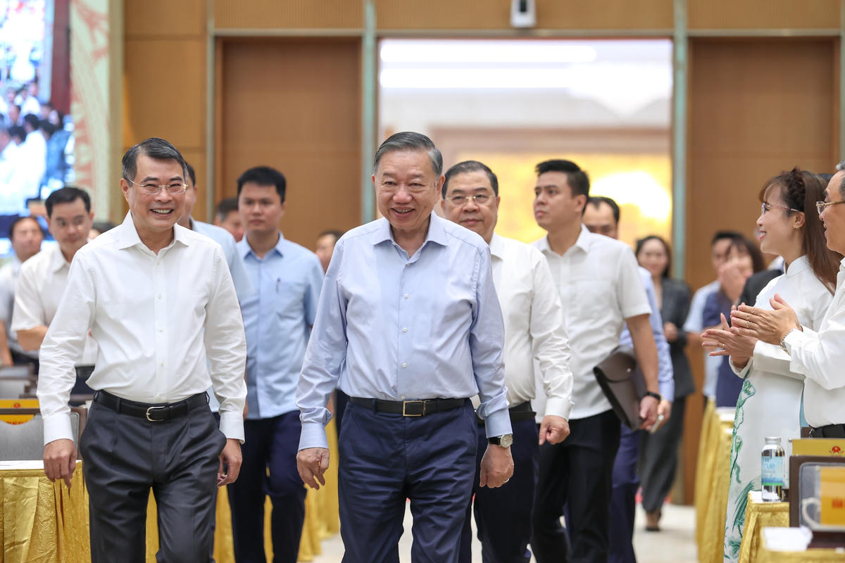 Tổng Bí thư, Chủ tịch nước Tô Lâm tới dự phiên họp Chính phủ thường kỳ tháng 6/2026 và Hội nghị trực tuyến Chính phủ với các địa phương - Ảnh: Nhật Bắc