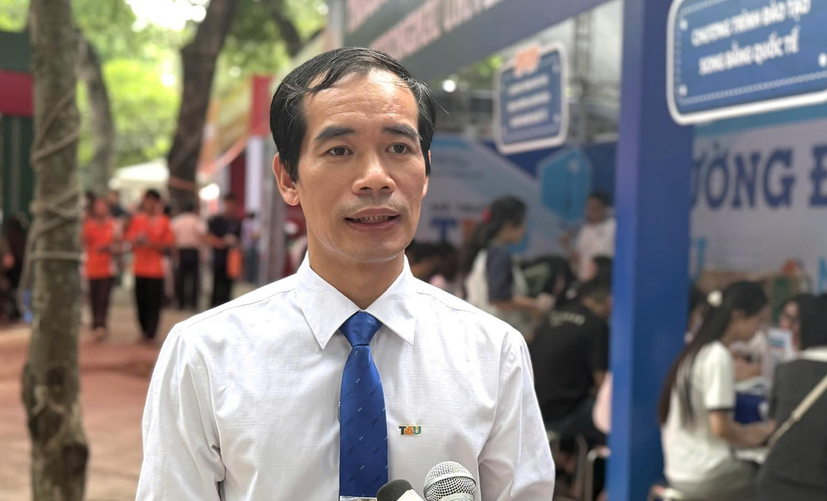 Ông&nbsp;Nguyễn Quang Trung, Phó Trưởng phòng Truyền thông và Tuyển sinh, Trường Đại học Thương mại.