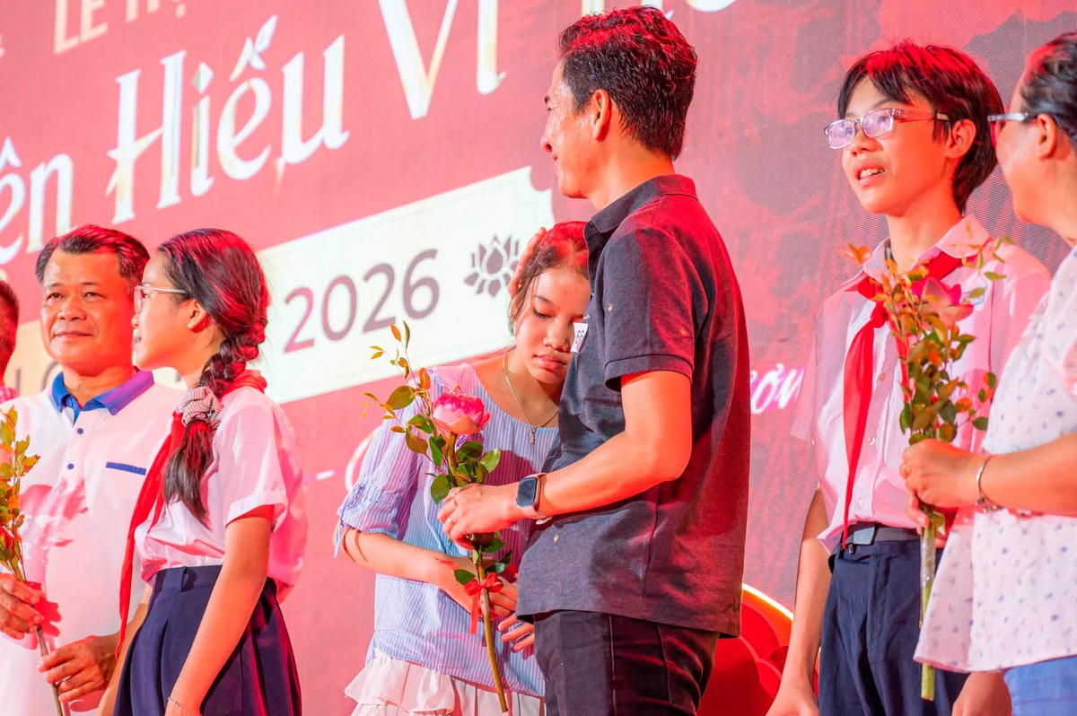 Đà Nẵng: Chương trình tri ân cha mẹ tại Phố đi bộ Bạch Đằng
