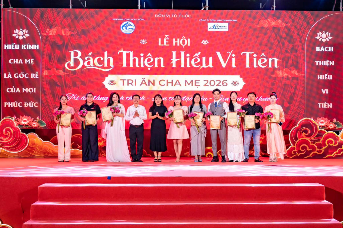 Đà Nẵng: Chương trình tri ân cha mẹ tại Phố đi bộ Bạch Đằng