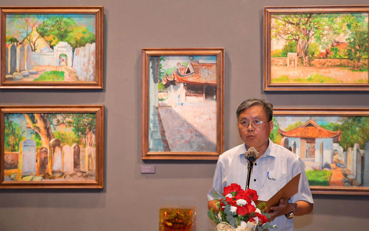 TS. Nguyễn Văn Tú – Phó Giám đốc Trung tâm Hoạt động VHKH Văn Miếu – Quốc Tử Giám phát biểu khai mạc triển lãm.
