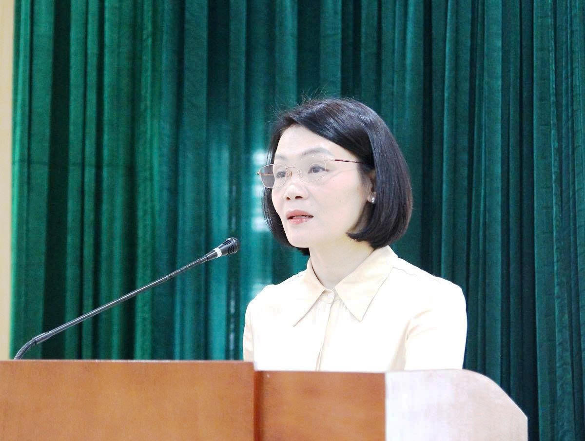 Phó Chủ tịch Thường trực Uỷ ban MTTQ tỉnh Đỗ Thị Toán phát biểu kết luận tại hội nghị. Ảnh: Nguyễn Chung.
