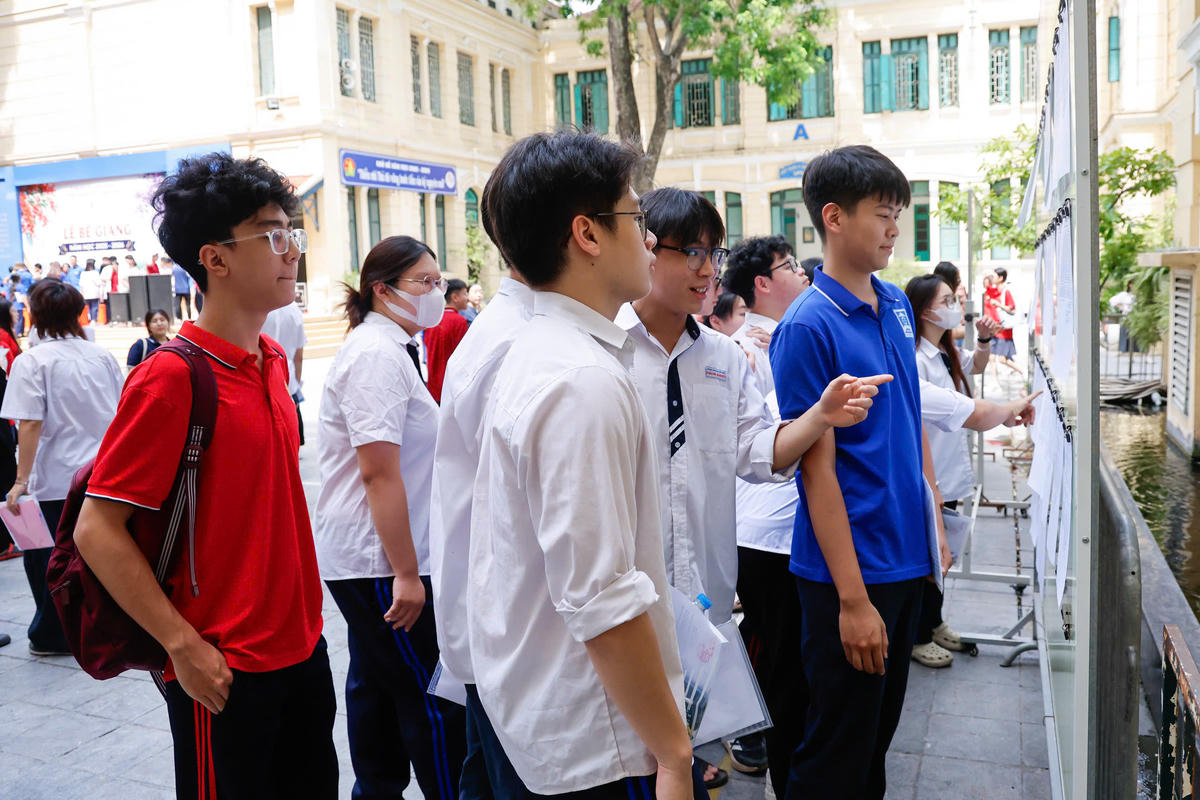 Xét tuyển học bạ THPT vào đại học: Cần một thước đo công bằng hơn