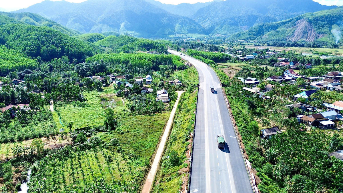 Tạm dừng khai thác hoàn toàn cao tốc Cam Lộ - La Sơn vào ban đêm từ ngày 10/7. Ảnh: T.N.