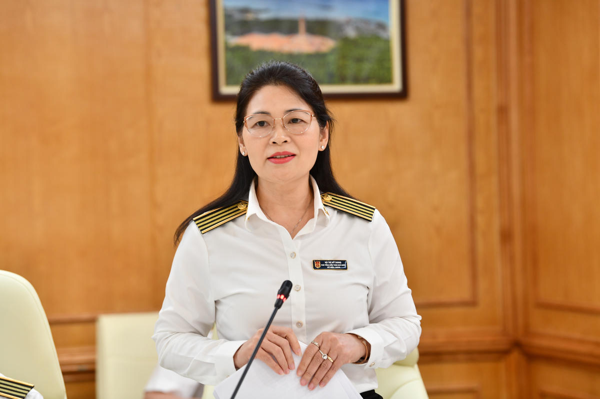 Phó Tổng kiểm toán Hà Thị Mỹ dung phát biểu tại hội nghị