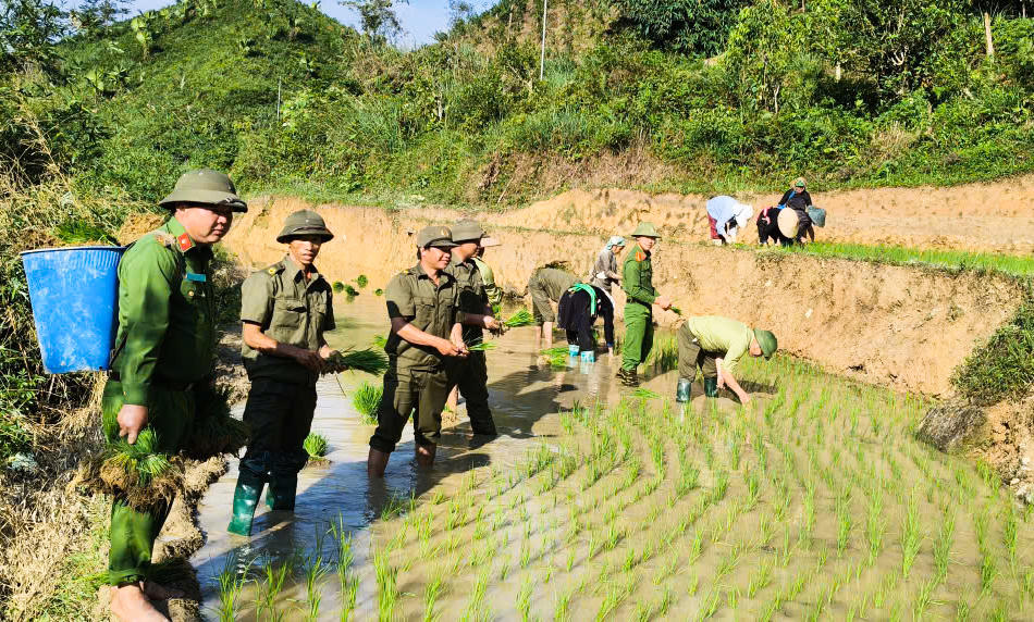 Gần dân, sát dân ngay từ những việc nhỏ nhất.