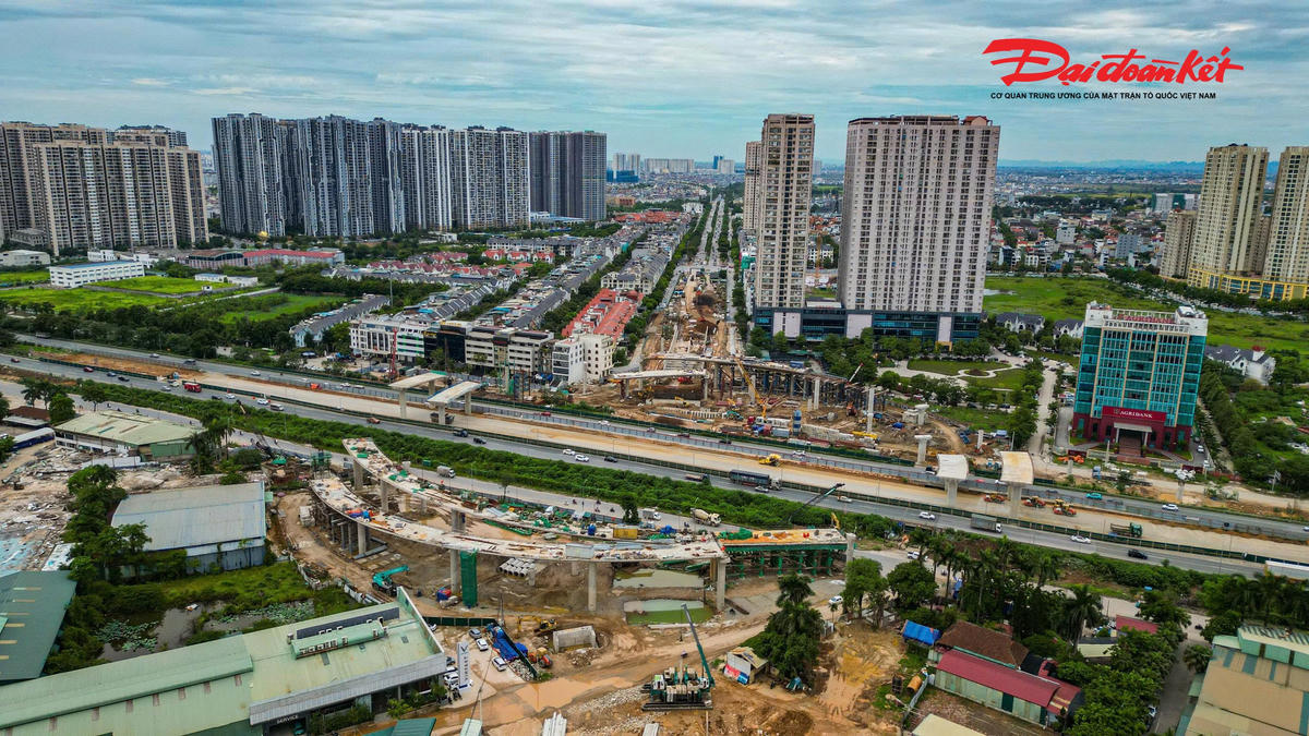 Nút giao gần 2.400 tỷ đồng ở cửa ngõ phía Tây Hà Nội dần lộ diện sau hơn một năm thi công