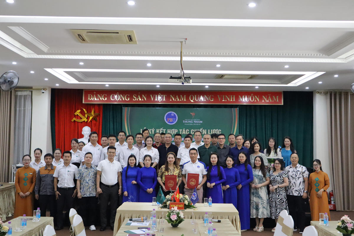Các đại biểu tham dự lễ ký kết.
