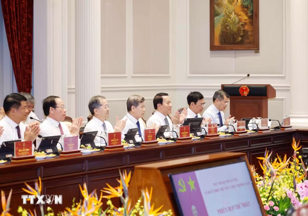 ttxvn-phien-hop-thu-nhat-ban-chi-dao-trung-uong-ve-hoan-thien-the-che-va-thuc-thi-phap-luat-22-6.jpg