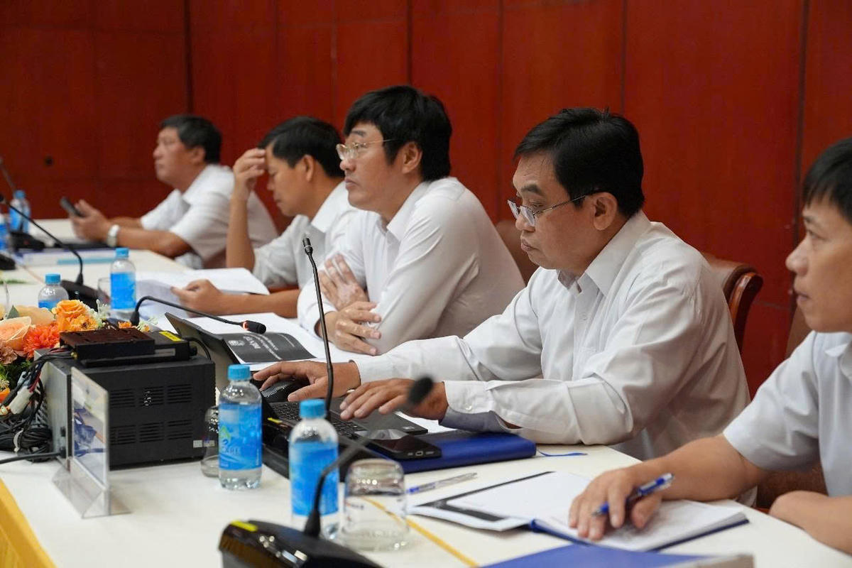 Điểm cầu truyền hình theo dõi điều hành diễn tập Tổng công ty.