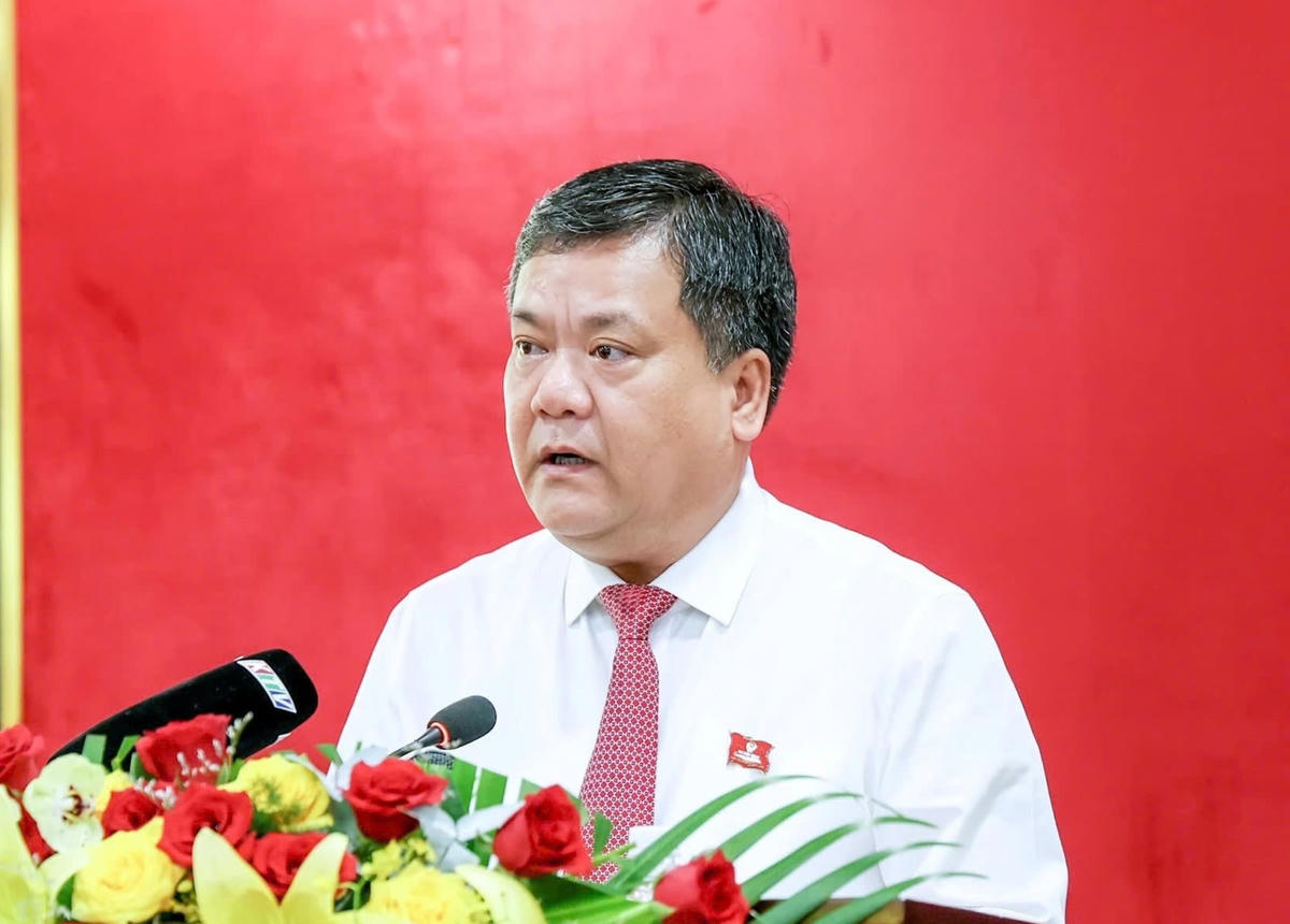 Ông Trần Phong, Bí thư Tỉnh ủy Khánh Hòa phát biểu chỉ đạo tại kỳ họp.