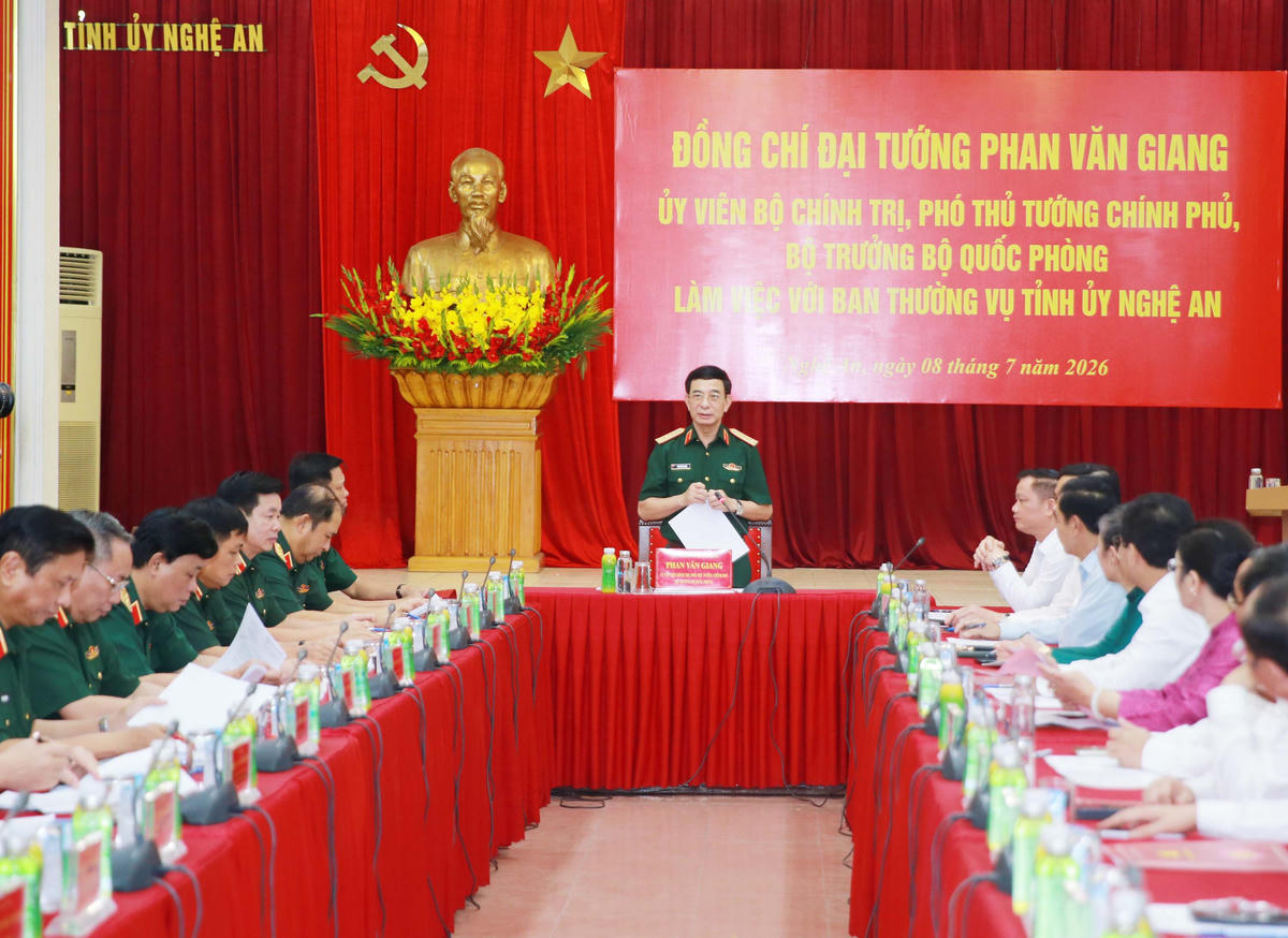 Quang cảnh buổi làm việc. Ảnh: Trọng Đức