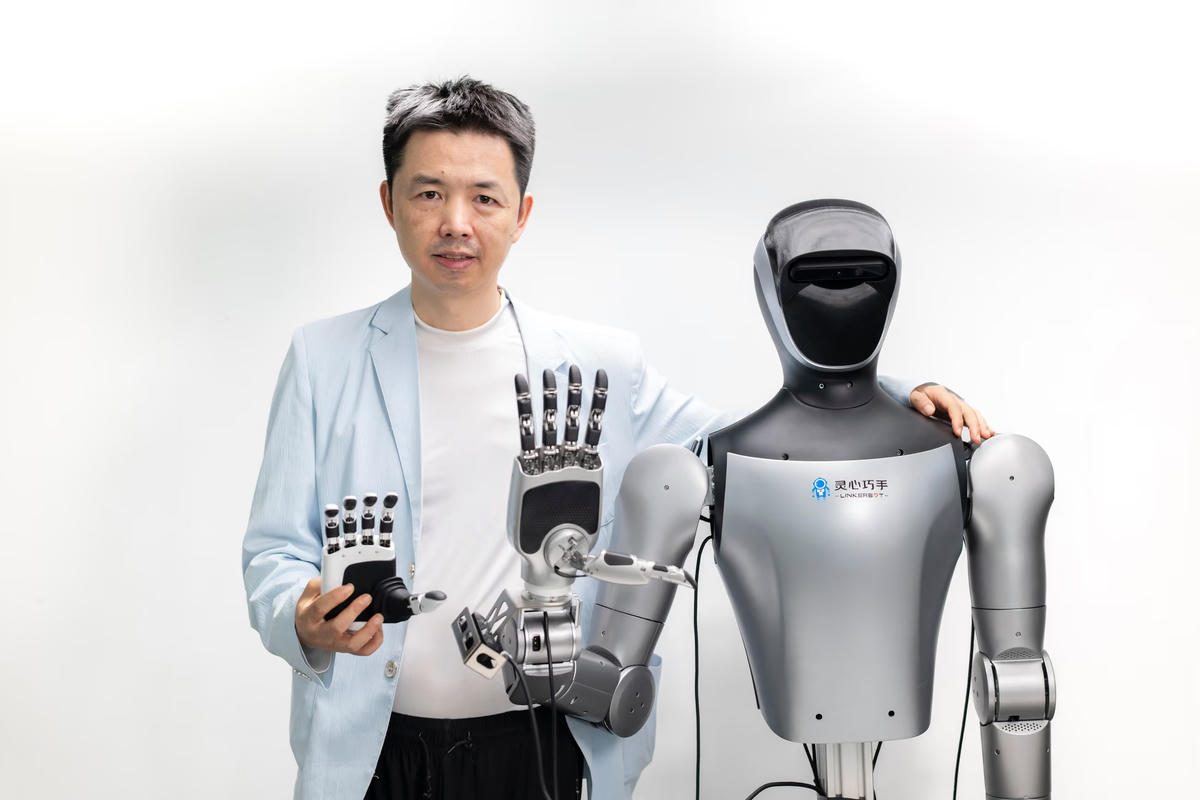 Trung Quốc chế tạo bàn tay robot giống người 