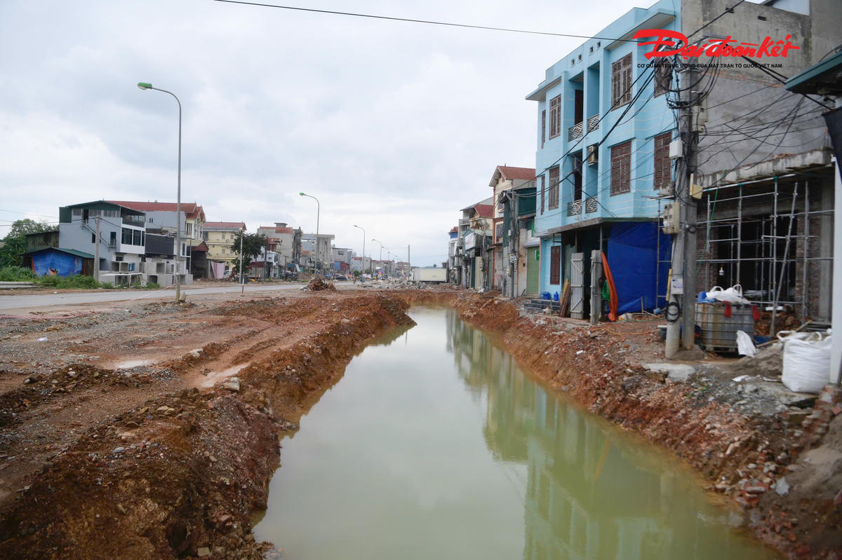 Nhà thầu phản hồi sau phản ánh của Báo Đại đoàn kết về việc thi công mở rộng Quốc lộ 6