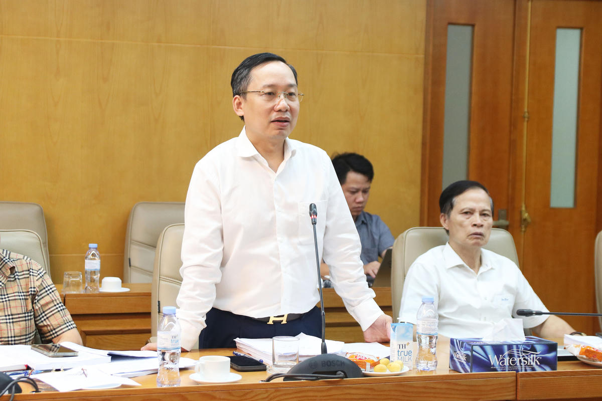 PGS.TS Trịnh Tiến Việt, Trường Đại học Luật – Đại học Quốc Gia Hà Nội phát biểu tại Hội nghị.