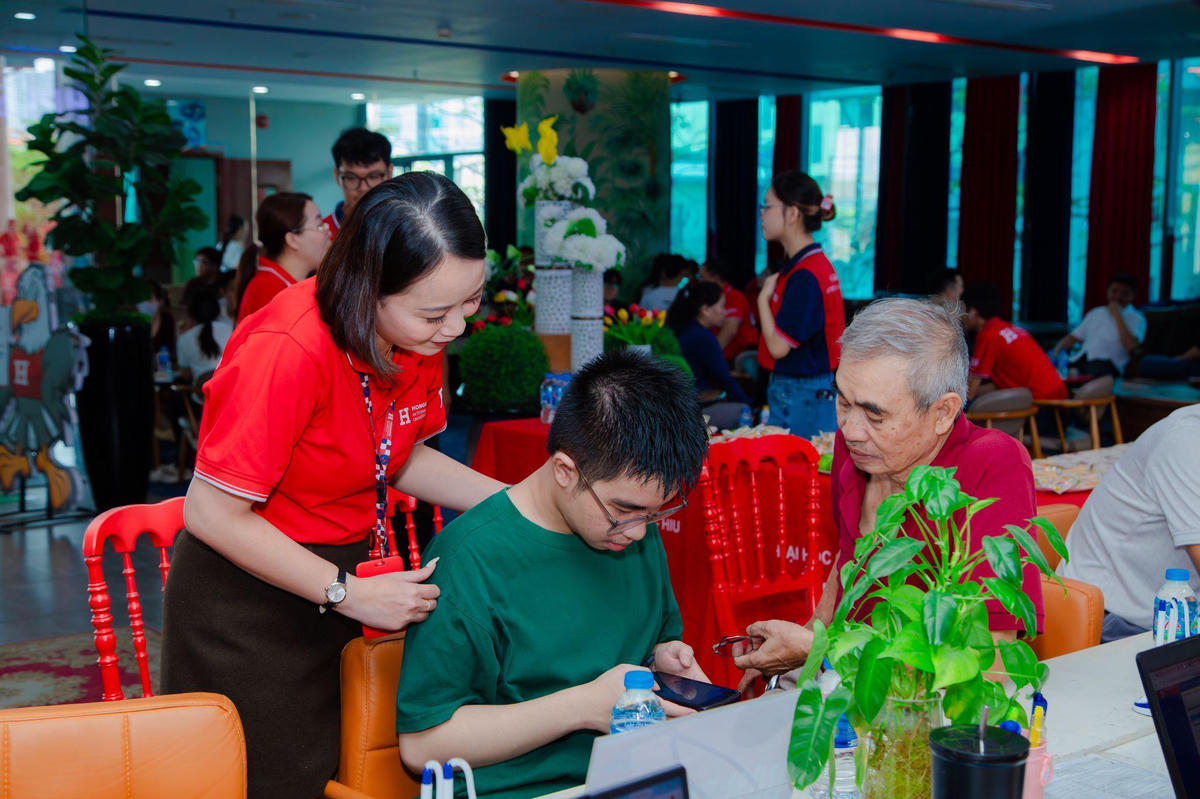 HIU công bố ngưỡng bảo đảm chất lượng đầu vào nhóm ngành sức khỏe 2026.