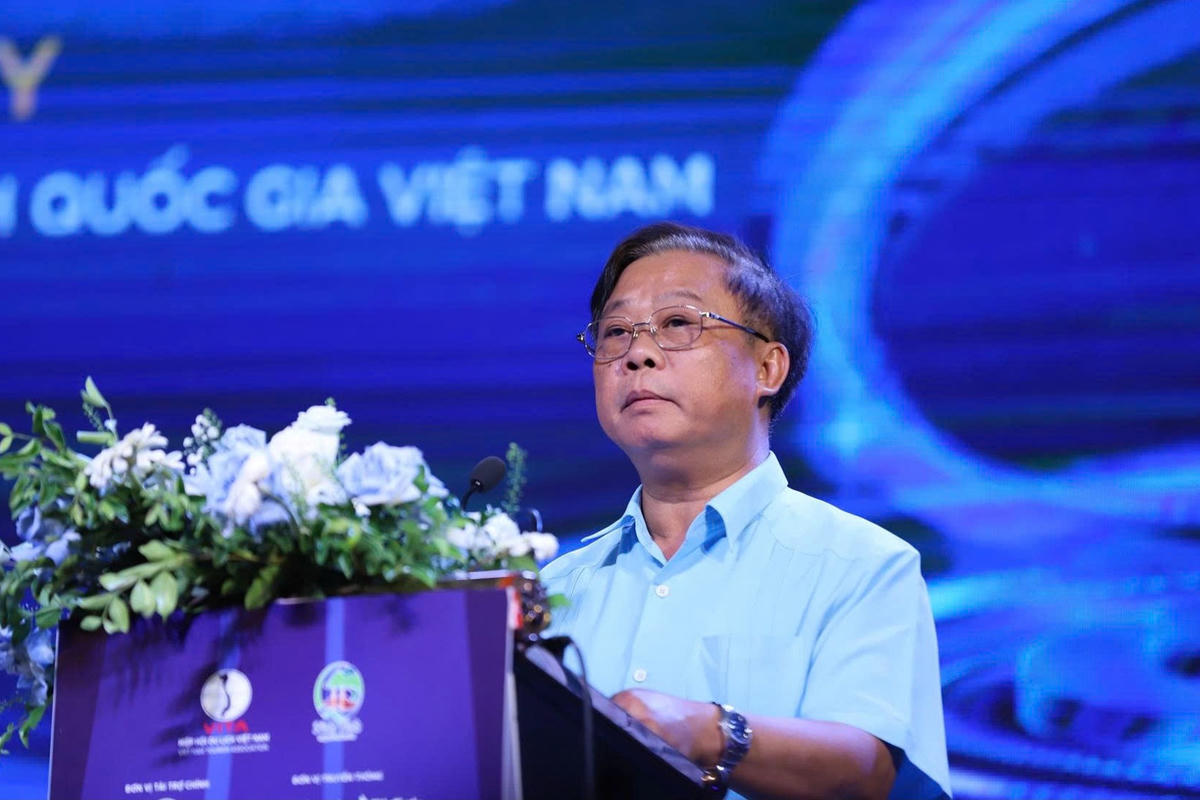 Ông Phạm Văn Thủy - Phó Cục trưởng Cục Du lịch Việt Nam phát biểu tại lễ trao giải. Ảnh: Trần Hồng