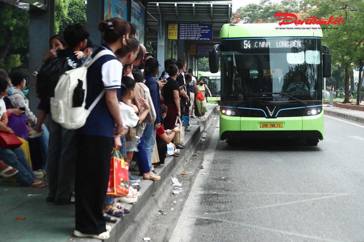Sáu tháng đầu năm 2026, Transerco duy trì hơn 1,55 triệu lượt xe buýt, góp phần bảo đảm vận tải hành khách công cộng trên địa bàn Hà Nội.