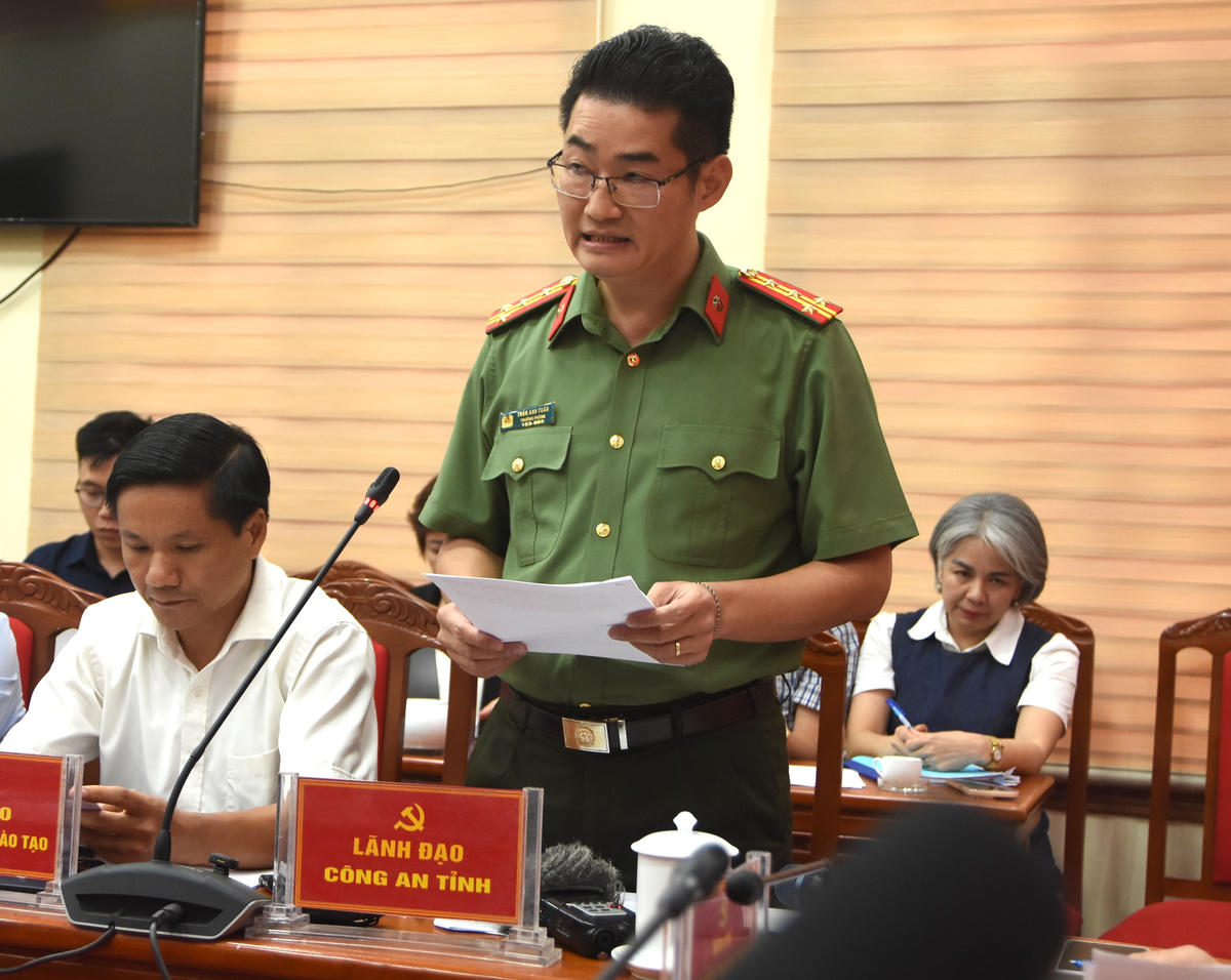 Đại tá Trần Anh Tuấn, Trưởng Phòng Tham mưu Công an tỉnh Tuyên Quang thông tin kết quả điều tra ban đầu vụ án.