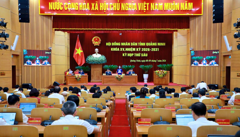  Quang cảnh phiên bế mạc Kỳ họp thứ 6, HĐND tỉnh Quảng Ninh khóa XV. Ảnh: QMG