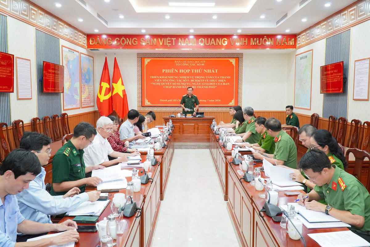Quang cảnh phiên họp. Ảnh: Nguyên Phú.
