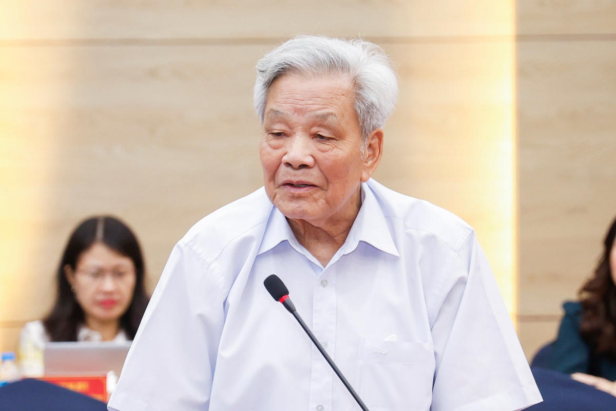 Ông Nguyễn Túc phát biểu nhiều ý kiến tâm huyết tại Hội nghị. Ảnh: Quang Vinh