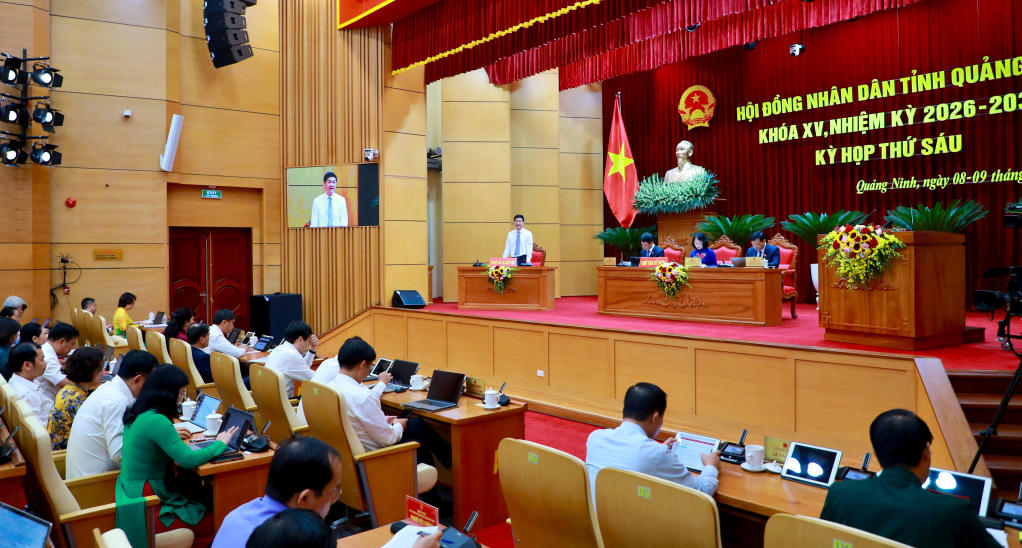 Quang cảnh phiên chất vấn và trả lời chất vấn. Ảnh: QMG
