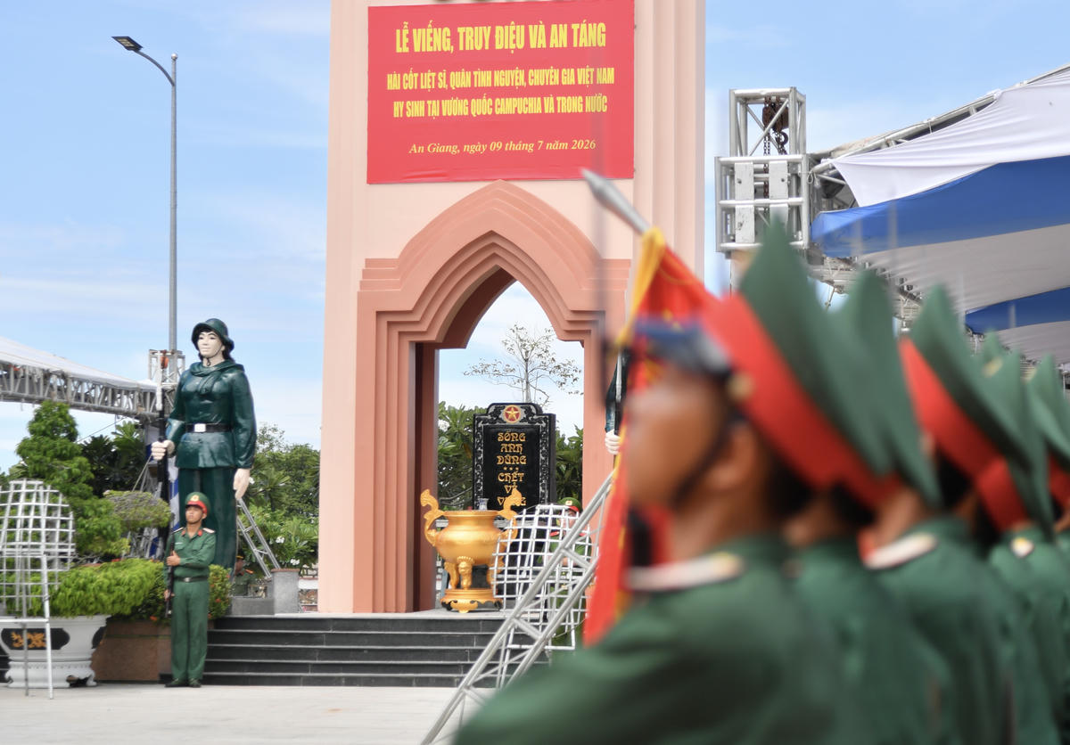 Điếu văn khẳng định, máu xương của các liệt sĩ đã hòa vào đất mẹ, làm nên những trang sử hào hùng của dân tộc, góp phần cùng quân và dân hai nước Việt Nam - Campuchia đánh bại chế độ diệt chủng, mang lại hòa bình, độc lập và hạnh phúc cho Nhân dân. Sự hy sinh cao cả ấy mãi mãi là biểu tượng sáng ngời của chủ nghĩa anh hùng cách mạng, của tinh thần quốc tế trong sáng và là nguồn động viên to lớn để các thế hệ hôm nay tiếp tục xây dựng, bảo vệ vững chắc Tổ quốc.