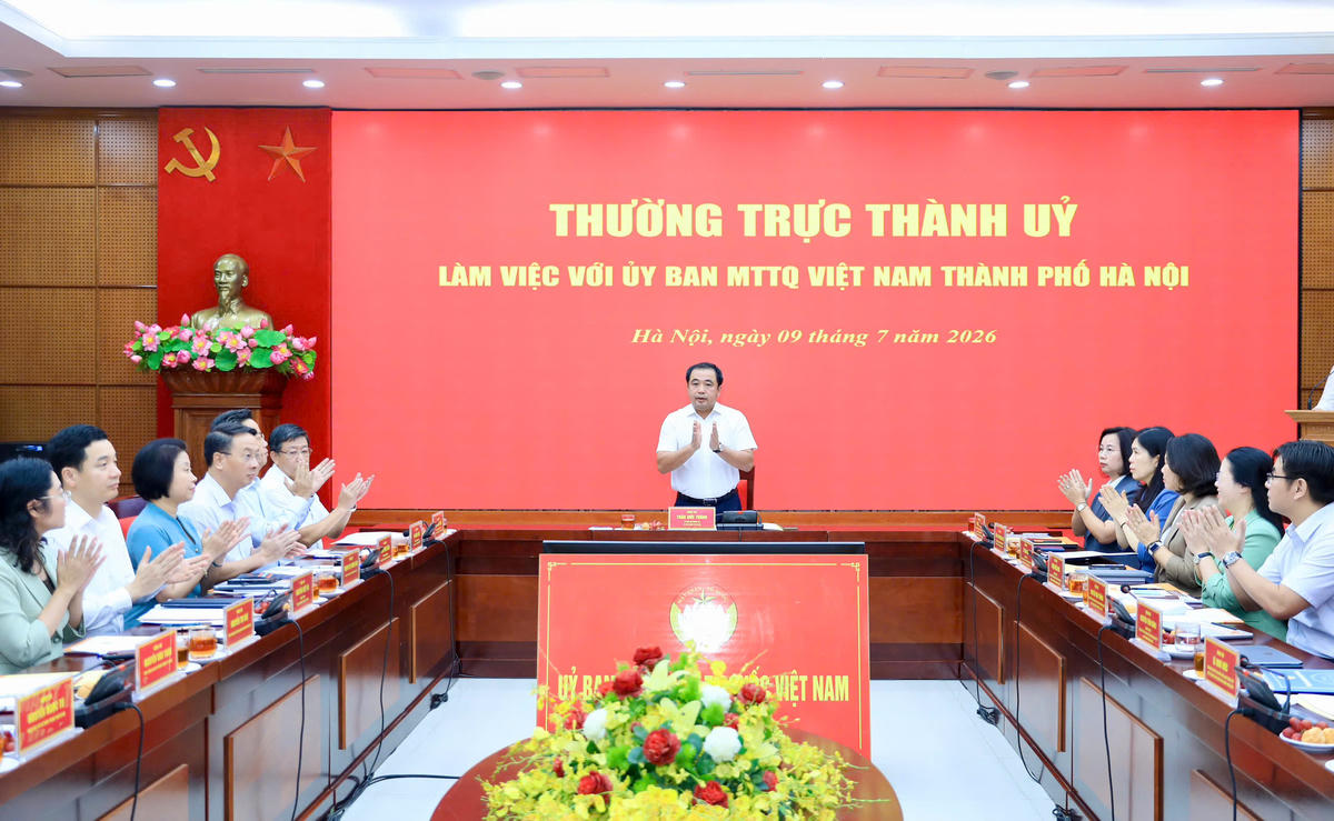 Bí thư Thành ủy Hà Nội Trần Đức Thắng chủ trì buổi làm việc với Ủy ban MTTQ Việt Nam thành phố Hà Nội. Ảnh: Lê Phương