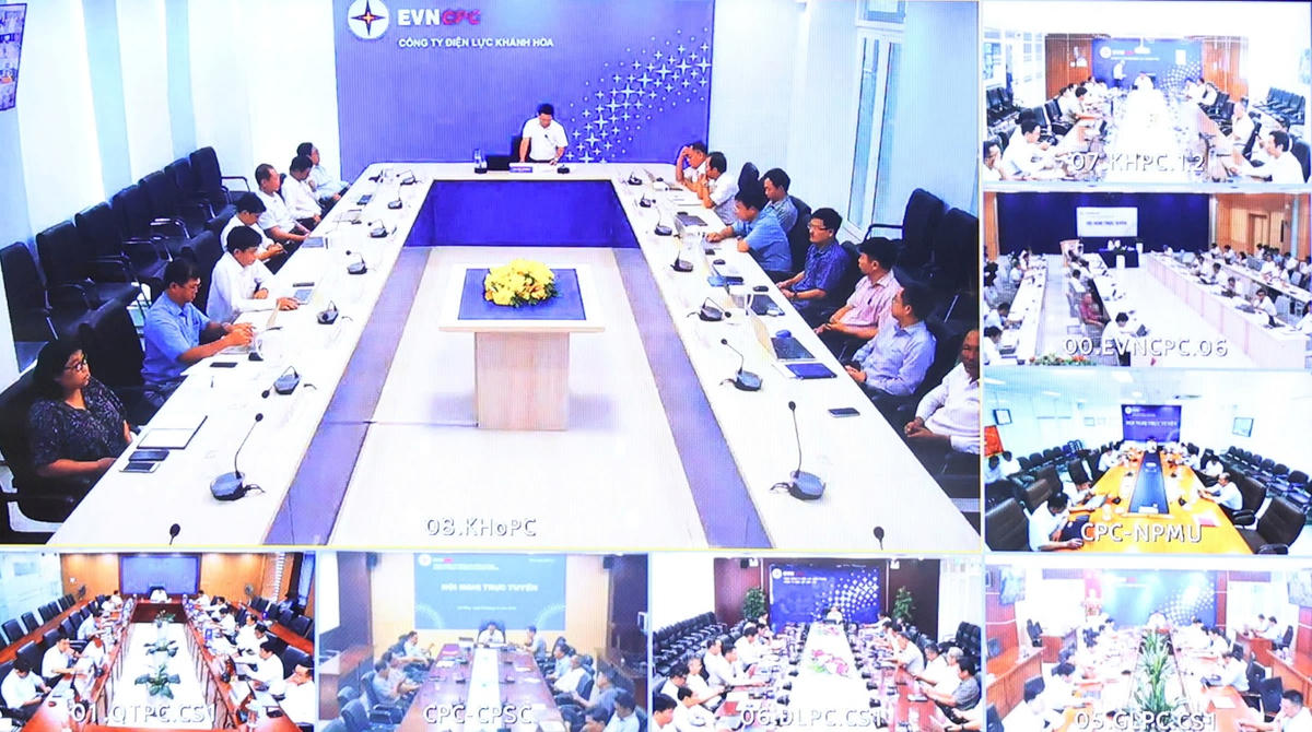 Hội nghị được kết nối trực tuyến đến các Công ty Điện lực, đơn vị hậu cần và người đại diện phần vốn của EVNCPC tại các công ty cổ phần. Ảnh: Phương Nam.