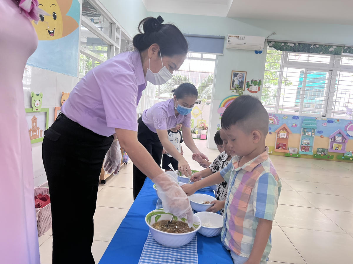 Mô hình "Tick xanh trách nhiệm" được triển khai tại trường mầm non ở phường Tân Mỹ, TPHCM. Ảnh: U.P