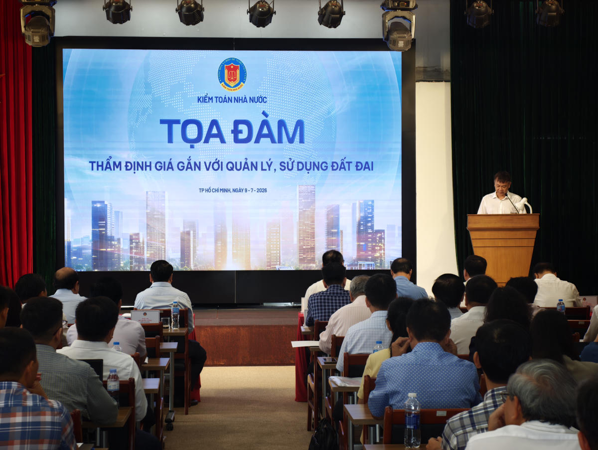 Quang cảnh tọa đàm