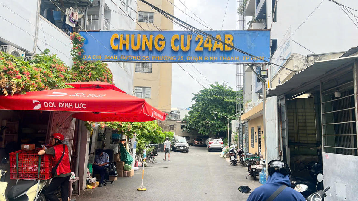 Tranh chấp kéo dài tại chung cư 24AB tại phường Thạnh Mỹ Tây, TP Hồ Chí Minh. Ảnh: TN