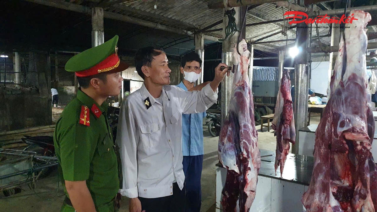 Lao động kiểm soát giết mổ là nghề đặc thù. Ảnh: HN.