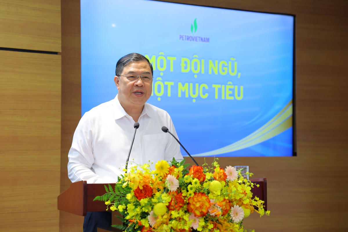 Theo Phó Thủ tướng Thường trực Chính phủ Phạm Gia Túc, Petrovietnam đã có những đóng góp quan trọng vào ổn định kinh tế vĩ mô, bảo đảm các cân đối lớn của nền kinh tế và giữ vững an ninh năng lượng quốc gia.