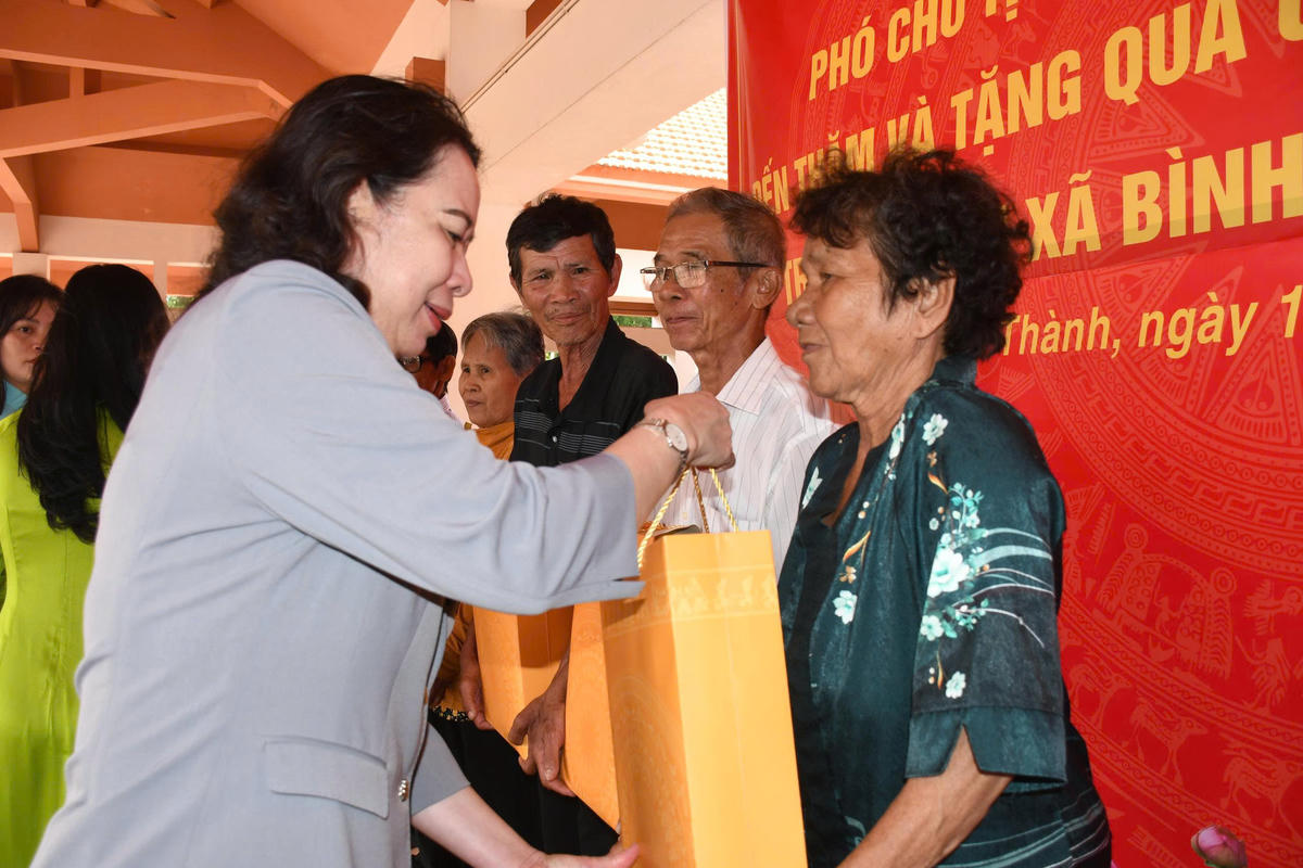 Phó Chủ tịch nước Võ Thị Ánh Xuân thăm Khu di tích lịch sử Bình Thành 