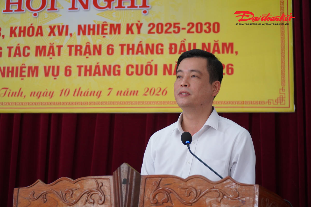 Chủ tịch Ủy ban MTTQ Việt Nam tỉnh Hà Tĩnh phát biểu chỉ đạo hội nghị. Ảnh: HN.