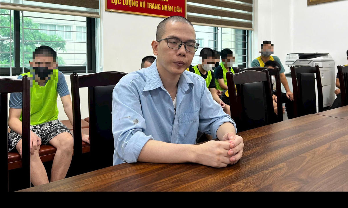 Đối tượng Hà Tiến Đạt tại cơ quan công an.