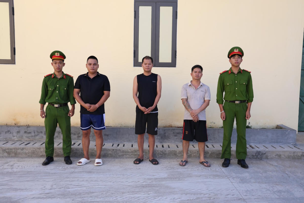 Các đối tượng tham gia cá độ. Ảnh: CAQT