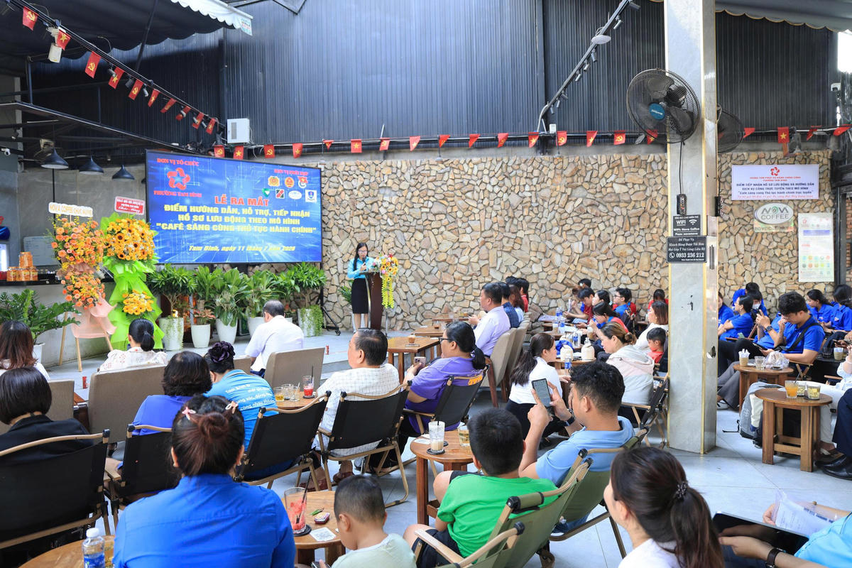 TP Hồ Chí Minh: Chính quyền cơ sở 'cà phê sáng' lắng nghe người dân góp ý