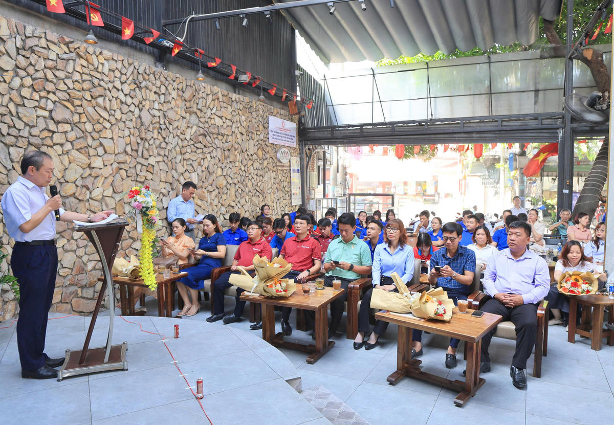 TP Hồ Chí Minh: Chính quyền cơ sở 'cà phê sáng' lắng nghe người dân góp ý