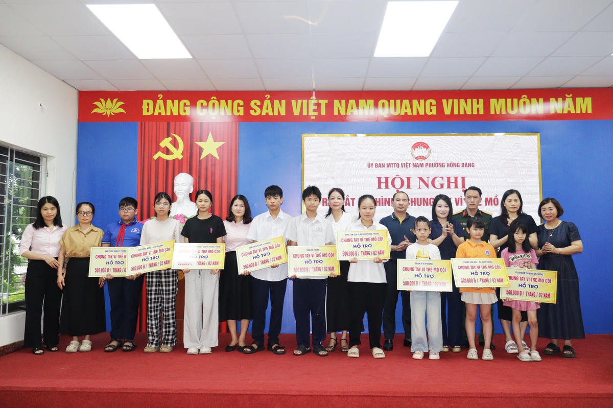 Ủy ban MTTQ Việt Nam phường Hồng Bàng vận động các đơn vị, tổ chức và cá nhân nhận hỗ trợ trẻ em mồ côi với mức tối thiểu 500.000 đồng/trẻ/tháng, duy trì ổn định trong thời gian ít nhất 2 năm liên tục. Ảnh: HT. 