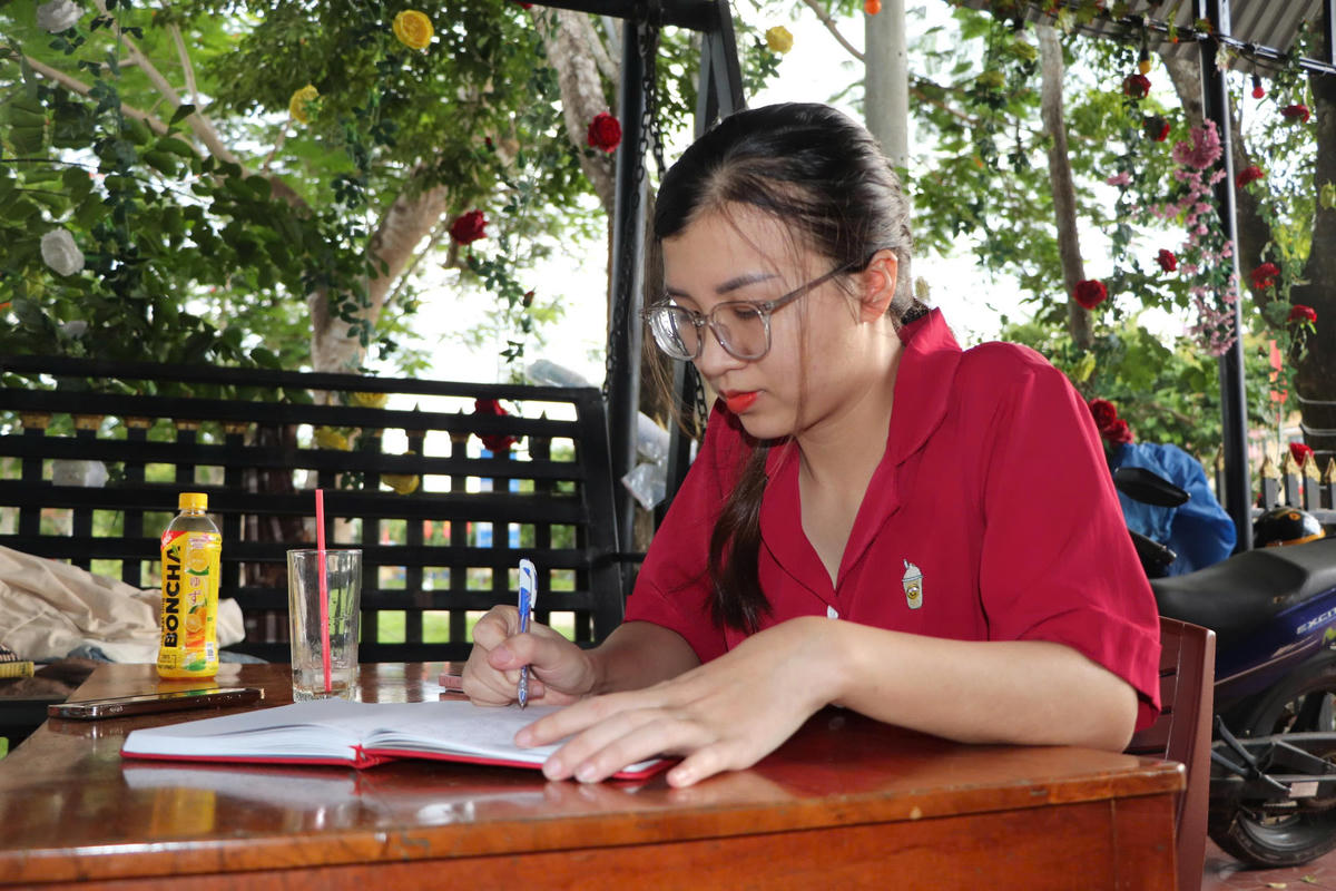 Chị Phan Thị Thủy Tiên.