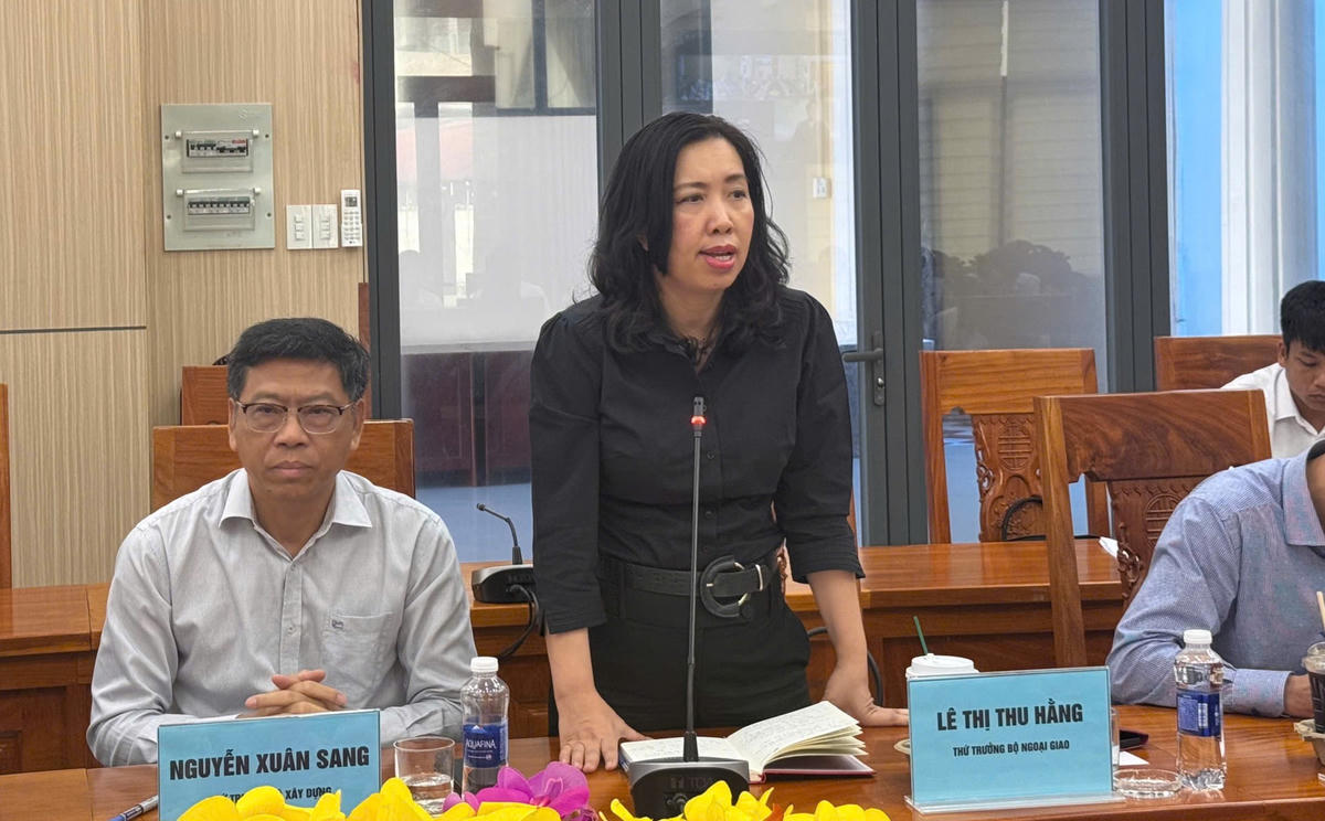 Thứ trưởng Bộ Ngoại giao Lê Thị Thu Hằng phát biểu tại cuộc họp. Ảnh: Hoàng Dung