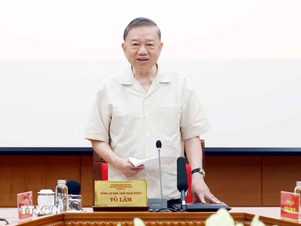 ttxvn-tong-bi-thu-chu-tich-nuoc-du-phien-hop-thu-hai-ban-chi-dao-trung-uong-ve-phat-trien-van-hoa-viet-nam-1307-3.jpg