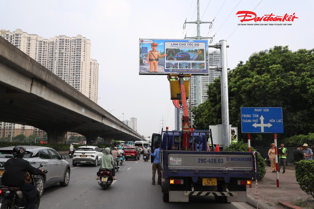 Hà Nội sắp vận hành 36 màn hình LED thông báo ùn tắc, ngập úng tại các nút giao