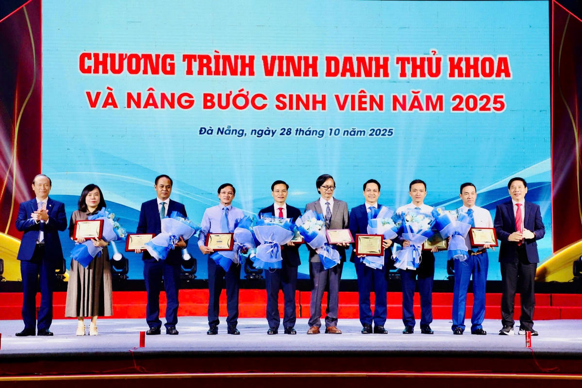 Bảo Việt Đà Nẵng đồng hành với các chương trình khuyến học, khuyến tài, an sinh của TP Đà Nẵng.