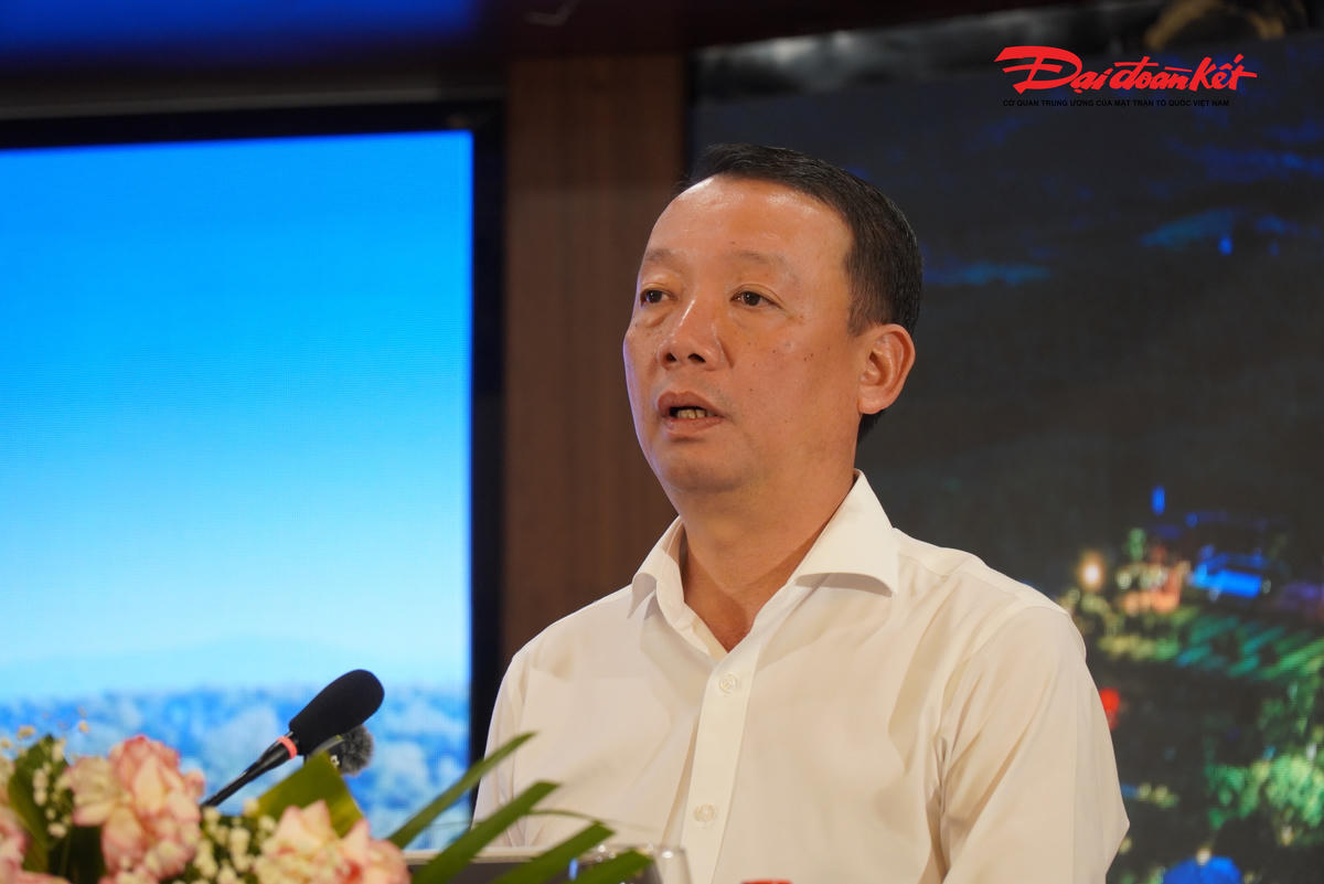 Chủ tịch UBND tỉnh Hà Tĩnh Phan Thiên Định phát biểu chỉ đạo tại tọa đàm. Ảnh: HN.