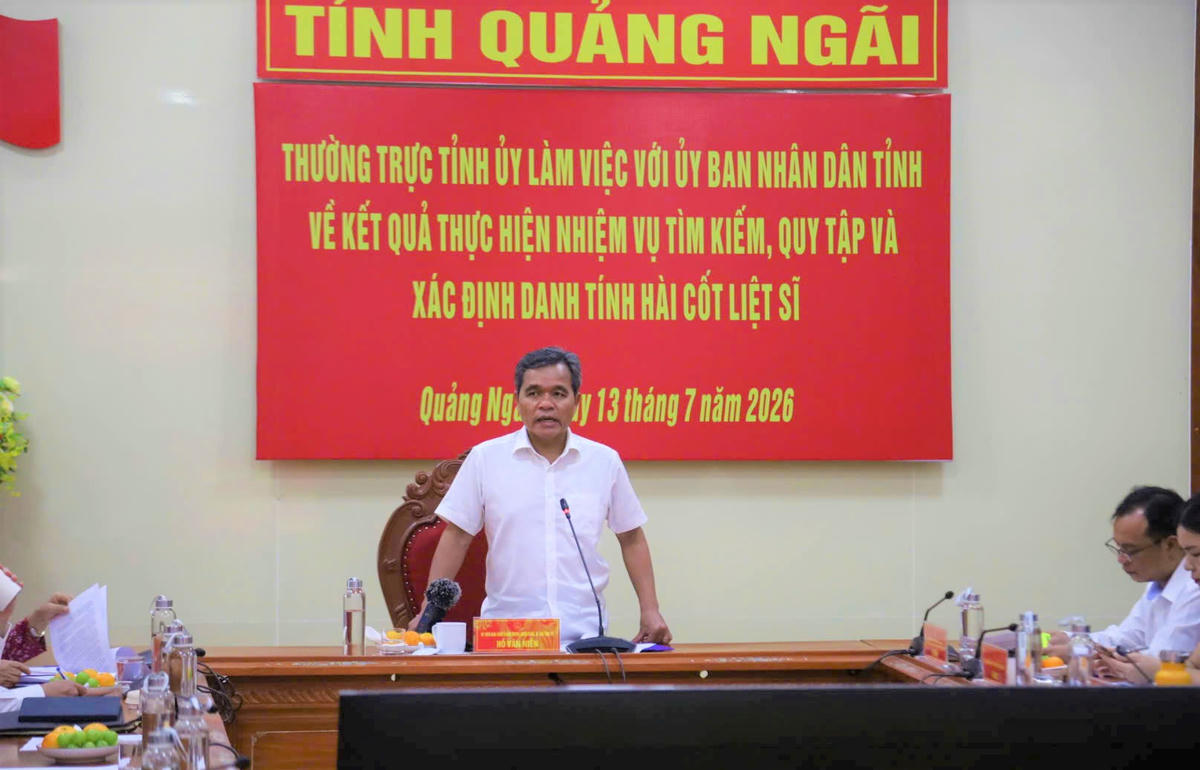 Bí thư Tỉnh ủy Quảng Ngãi Hồ Văn Niên phát biểu tại buổi làm việc. Ảnh: CĐ.