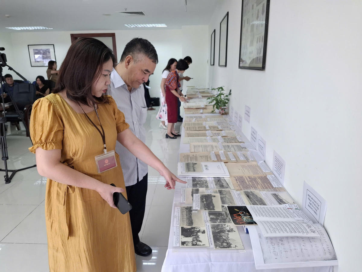 Sớm số hóa và chuẩn hóa các tài liệu lưu trữ